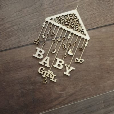 Baby girl Carton bois